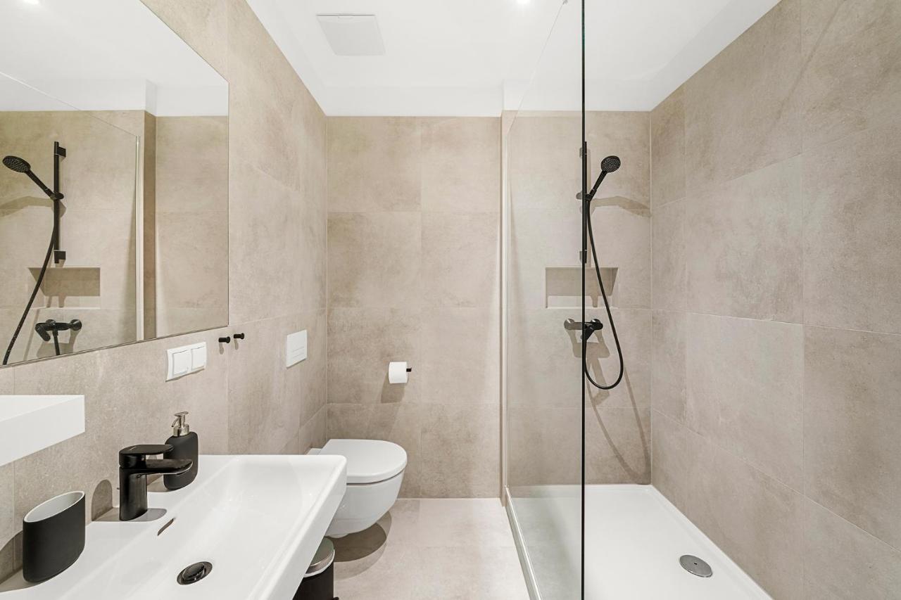 Vibestudio 403 - - Ac - Near Parking Apartment