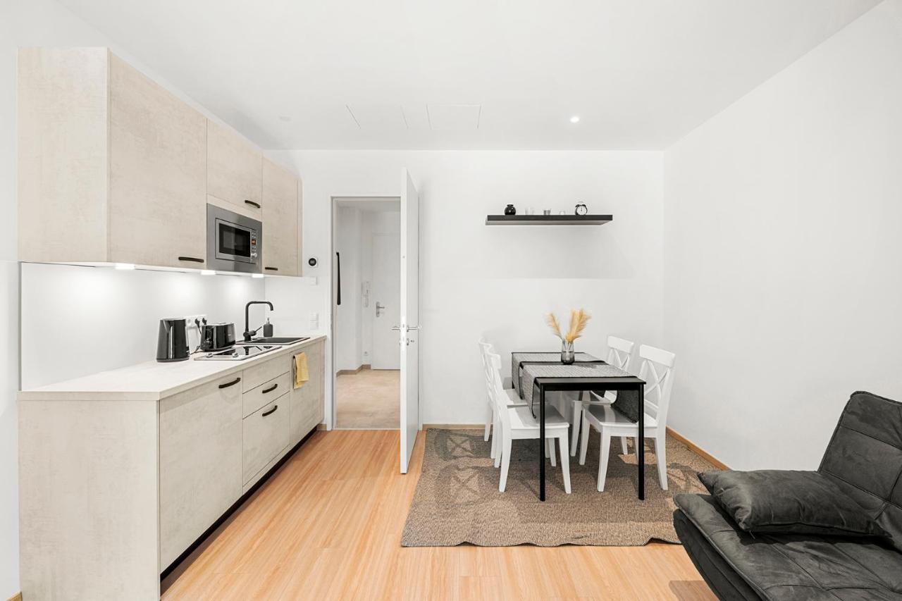 Vibestudio 403 - - Ac - Near Parking Apartment